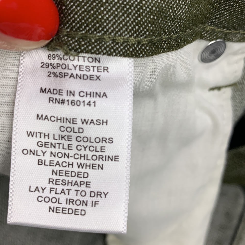 Frye Heritage Olive Green Shorts Size 14 Raw Hem Pockets Zip button up New NWT - Picture 8 of 12